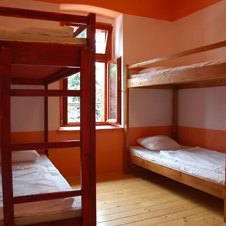 Hullam Hostel Revfulop