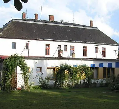 Hullam Hostel